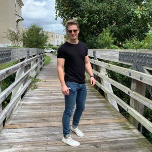 Meet your Posher, Anthony